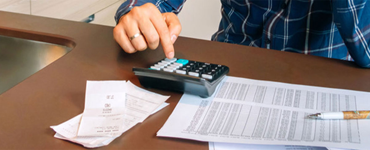 livebleow money calculations